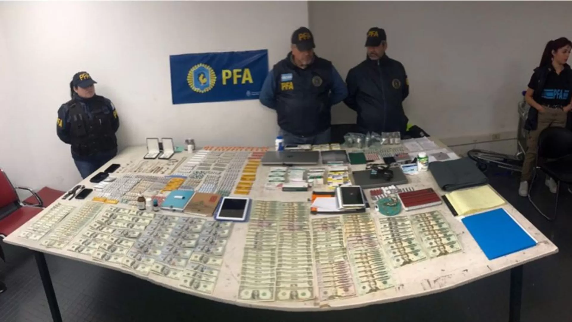 La tenebrosa secta de la “Escuela de Yoga”: hay 19 detenidos tras 50 allanamientos La tenebrosa secta de la “Escuela de Yoga”: hay 19 detenidos tras 50 allanamientos