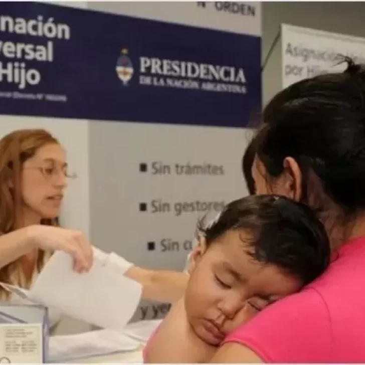 ANSES paga el triple bono extra por Asignación Universal por Hijo: cuánto y cuándo se cobra en junio ANSES paga el triple bono extra por Asignación Universal por Hijo: cuánto y cuándo se cobra en junio