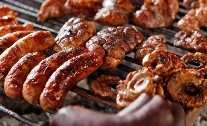 Cómo fueron las últimas horas de uno de los hombres que murió por comer asado con achuras: “Le sintió gusto amargo y arenoso”