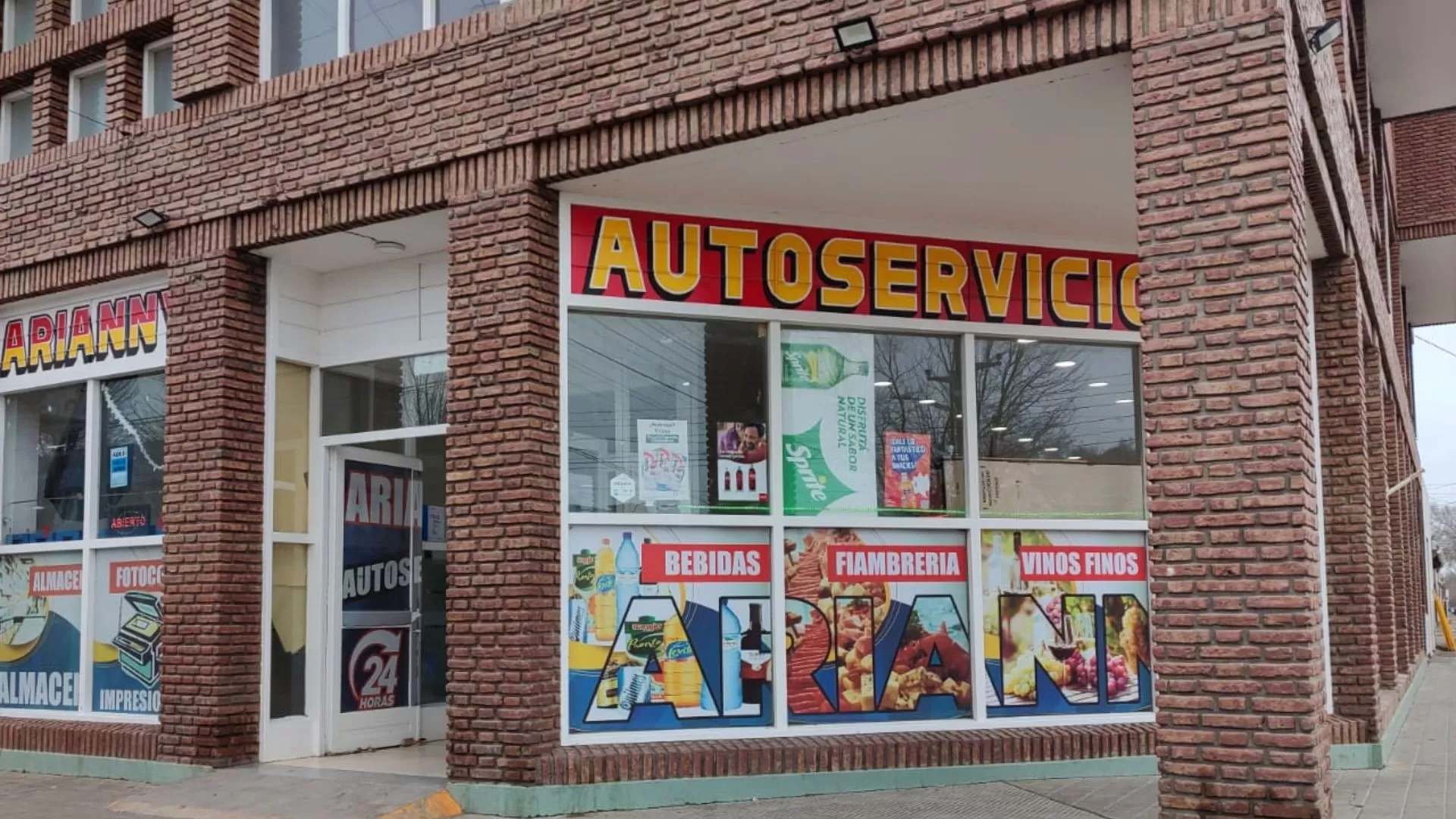 Detuvieron a un hombre por amenazar a una empleada de un comercio