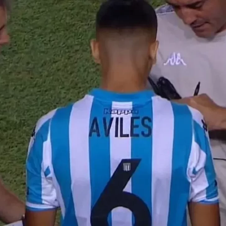 El riogalleguense Tomás Avilés debutó en la primera de Racing en la victoria ante Lanús El riogalleguense Tomás Avilés debutó en la primera de Racing en la victoria ante Lanús