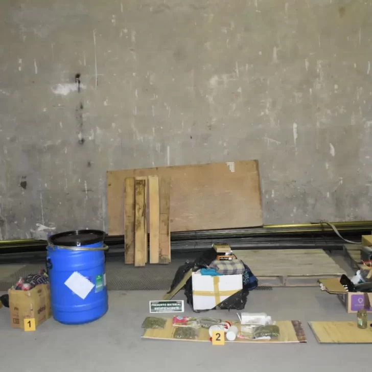 Golpe al narcotráfico en El Calafate: la droga venía escondida en panes podridos y basura Golpe al narcotráfico en El Calafate: la droga venía escondida en panes podridos y basura