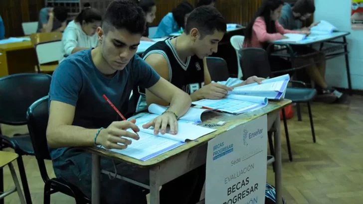 Anses y Educación lanzaron cursos gratuitos de idiomas para 400.000 jóvenes del Plan Progresar