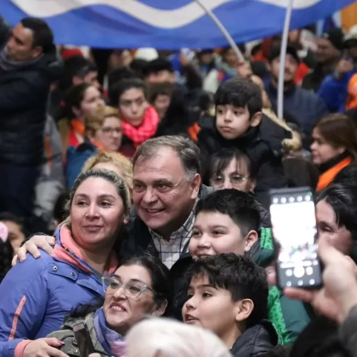 Javier Belloni, durante su visita a la cuenca carbonífera: “La gente ve en nosotros esa esperanza que está buscando”