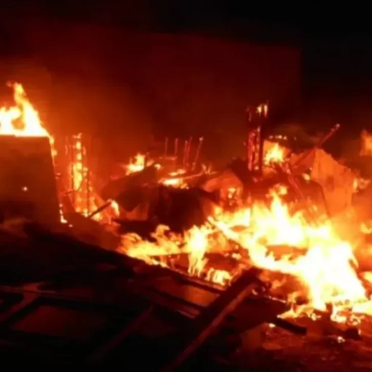 Seis caballos de carreras murieron calcinados durante un incendio en Mendoza