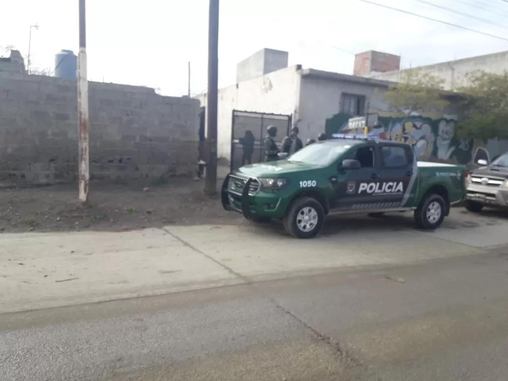 Pura violencia: lo detuvieron por amenazar a su vecino con un arma de fuego