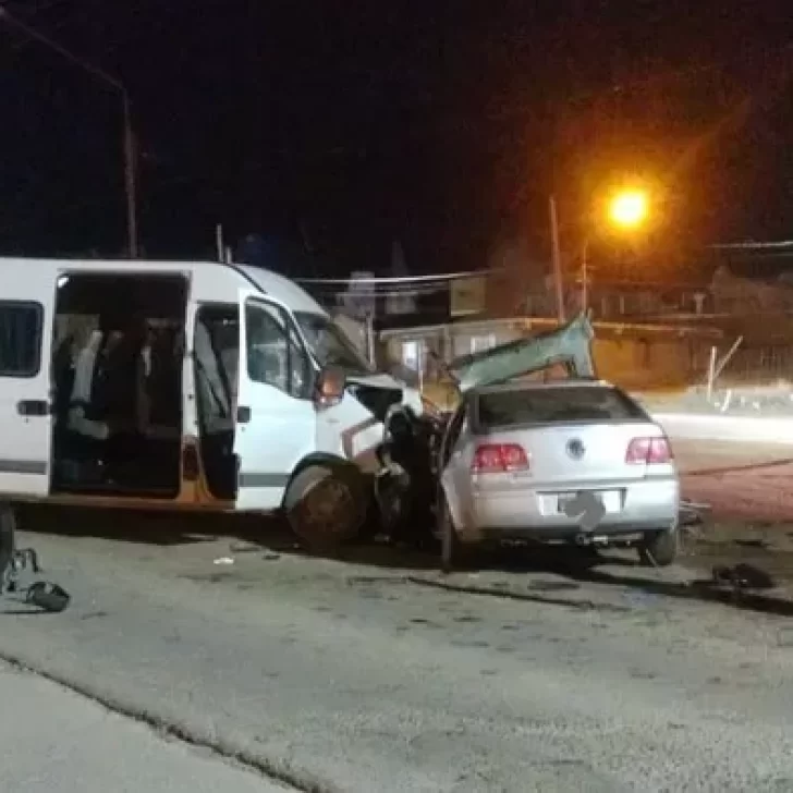Murió una mujer de 27 años en un choque frontal