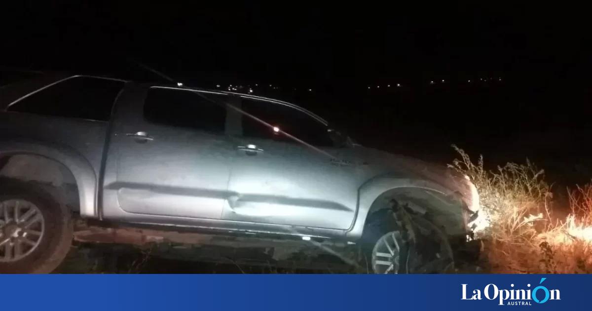 Conductor ebrio chocó un remis y terminó con la camioneta en una zanja ...