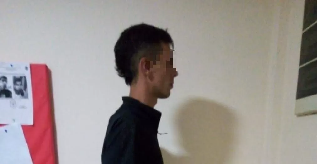 Atraparon a un delicuente que robó en hosteles de El Chaltén: estaba por escapar a El Calafate Atraparon a un delicuente que robó en hosteles de El Chaltén: estaba por escapar a El Calafate