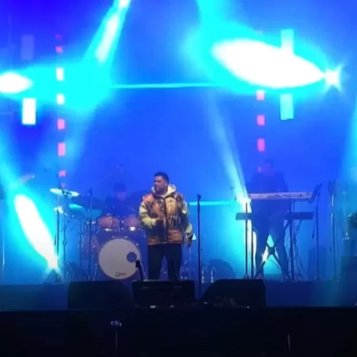 Q´ Lokura cerró la segunda noche de la Fiesta del Frío