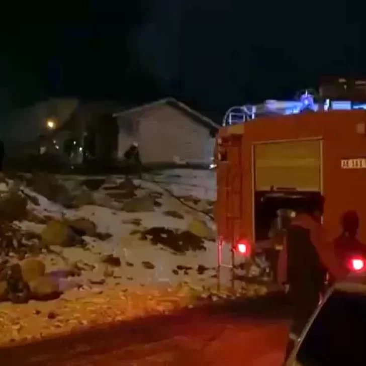 Un calefactor produjo un incendio y las llamas consumieron una vivienda: no hubo lesionados