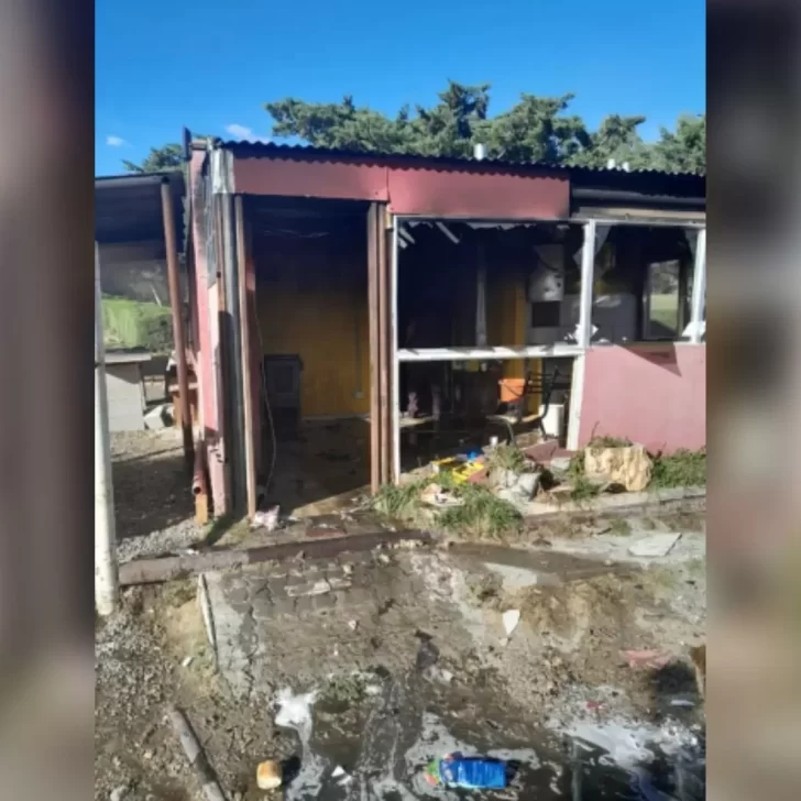 Una mujer embarazada quedó internada luego que una garrafa de gas explotó en su casa