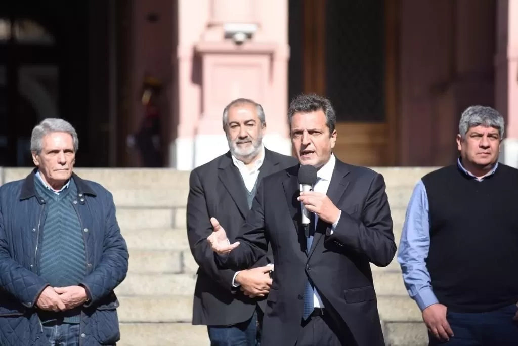 La CGT recibe a la fórmula de Unión por la Patria que encabezan Sergio Massa y Agustín Rossi