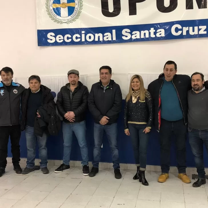 Castro, Leiva y Ojeda encabezaron su primera reunión de la CGT Zona Sur Castro, Leiva y Ojeda encabezaron su primera reunión de la CGT Zona Sur