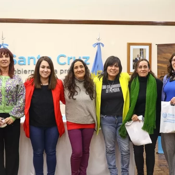 Hay 24 mil personas que desconocen su origen biológico: CONADI presentó en Santa Cruz la campaña “Mamás que buscan”