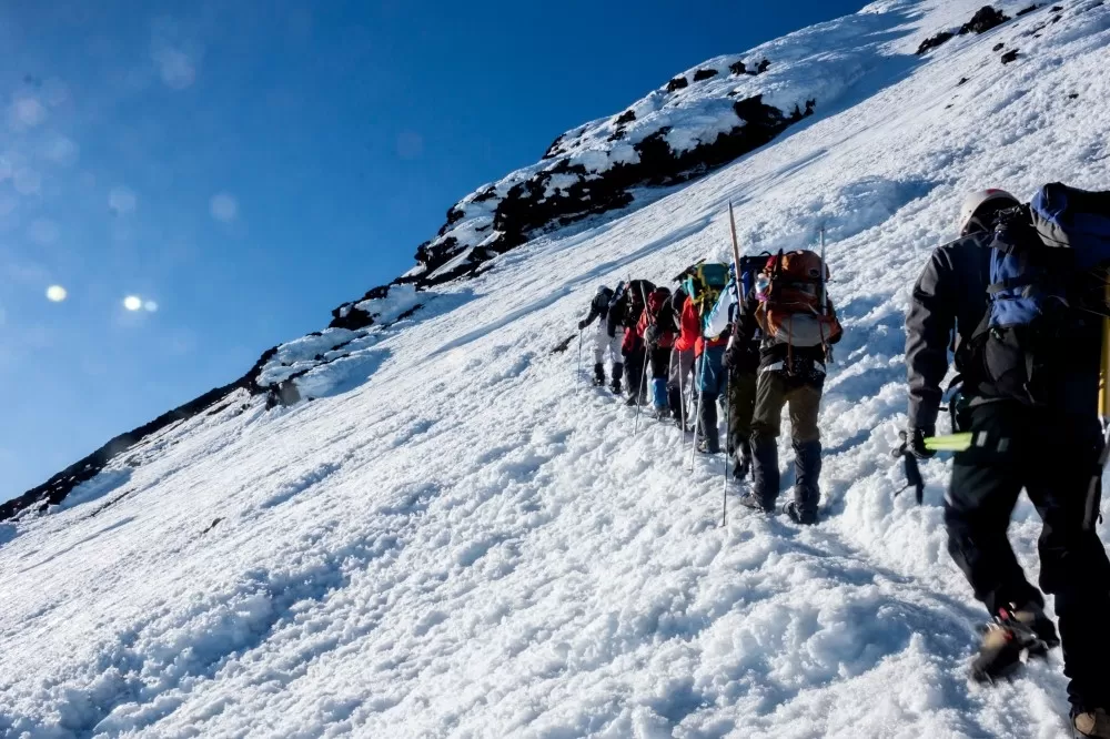 Tragedia en el Volcán Lanín: murió un escalador y hay tres heridos Tragedia en el Volcán Lanín: murió un escalador y hay tres heridos