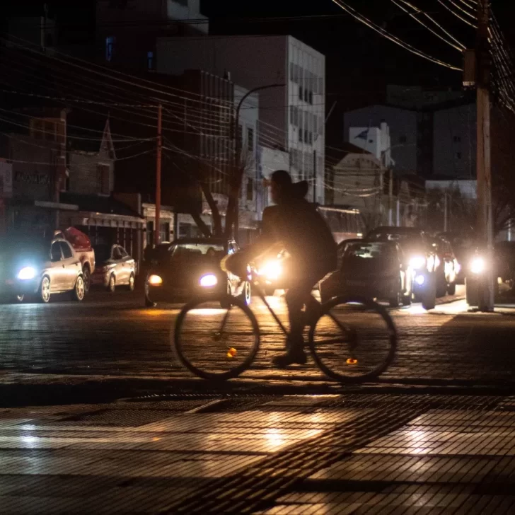 ¡Otra vez sin luz! Apagón de 6 horas durante la madrugada en Río Gallegos