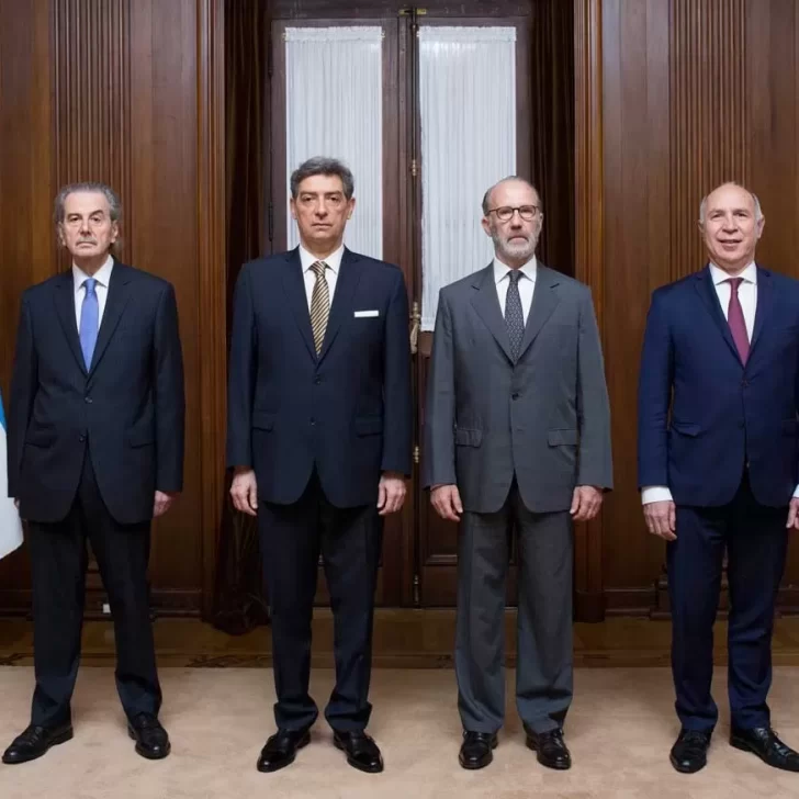 Ampliarán el juicio político a la Corte Suprema por el fallo que suspendió las elecciones en San Juan y Tucumán Ampliarán el juicio político a la Corte Suprema por el fallo que suspendió las elecciones en San Juan y Tucumán