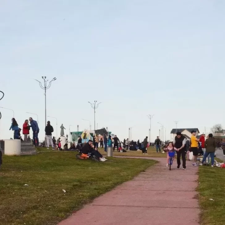 Santa Cruz registró 193 contagios de entre 780 testeos Santa Cruz registró 193 contagios de entre 780 testeos