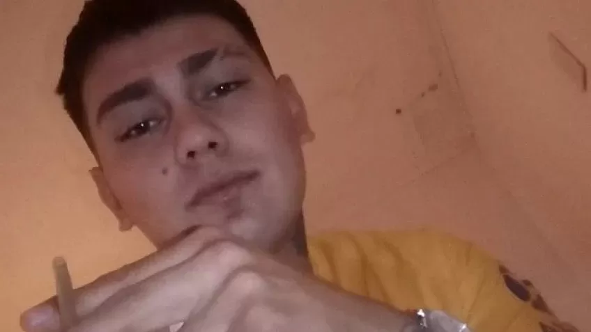 Atroz: dos nenes encontraron la cabeza y el torso de Nahuel Ampuero, el chico desaparecido en Godoy Cruz Atroz: dos nenes encontraron la cabeza y el torso de Nahuel Ampuero, el chico desaparecido en Godoy Cruz