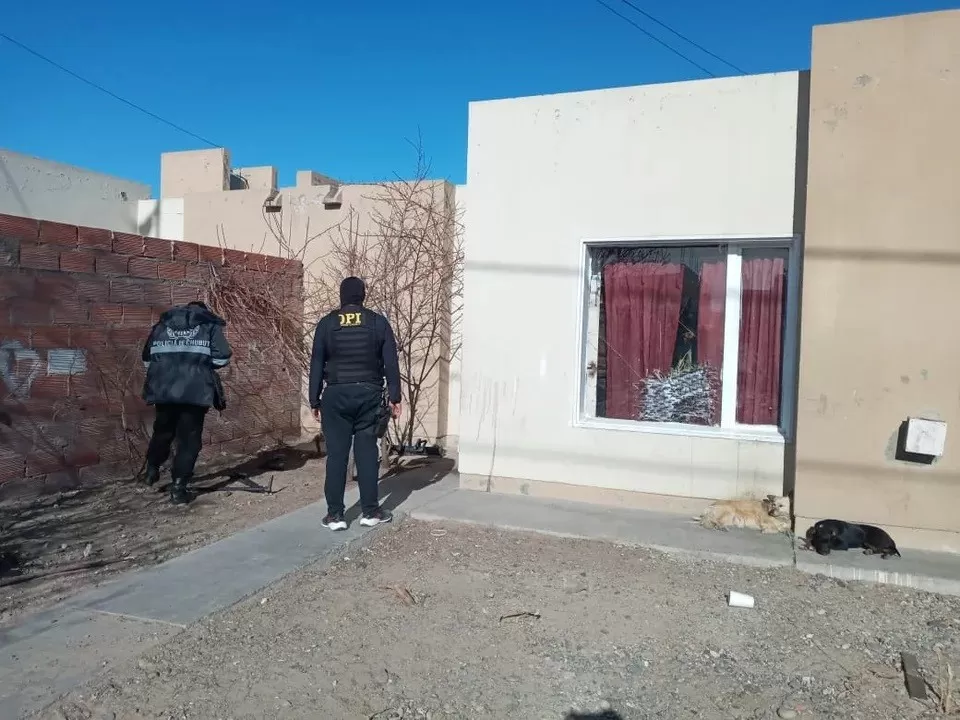 Detienen a un hombre por un asesinato en Chubut: estaría en pareja con la ex de la víctima