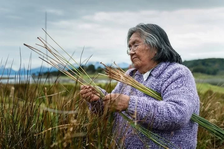 Despidieron los restos de Cristina Calderón, la última hablante nativa del pueblo Yagán
