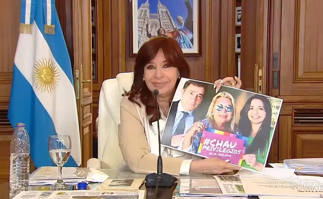 Causa “Vialidad”: las principales definiciones de la defensa de Cristina Kirchner en el primer día de alegatos Causa “Vialidad”: las principales definiciones de la defensa de Cristina Kirchner en el primer día de alegatos