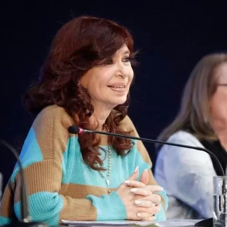 Cristina Fernández de Kirchner hizo foco en la contención social hasta que la economía crezca y destacó el plan Ellas Hacen
