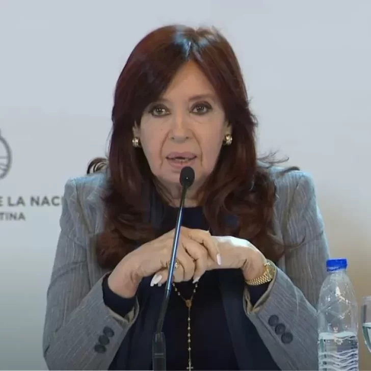 Cristina Kirchner resaltó una parte del alegato de Beraldi “donde demuestra las mentiras de Luciani y Mola” Cristina Kirchner resaltó una parte del alegato de Beraldi “donde demuestra las mentiras de Luciani y Mola”