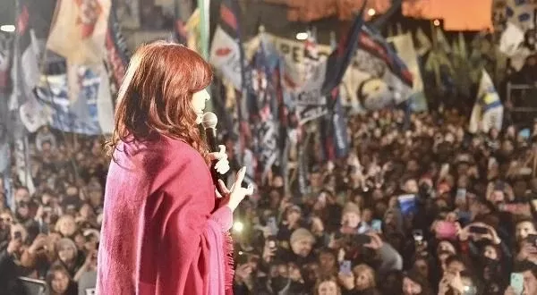 Cristina Kirchner reaccionó a la violencia en Jujuy: “Hágase cargo Gerardo Morales y pare con la locura represiva”