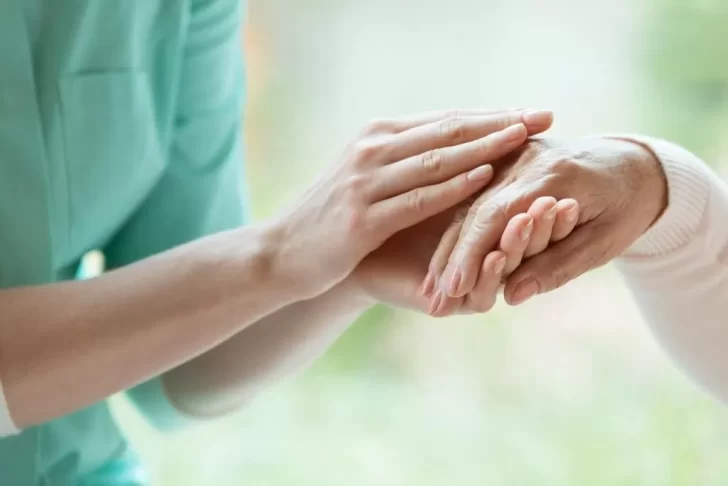 Reglamentaron la Ley de cuidados paliativos para pacientes y acompañamiento a familiares