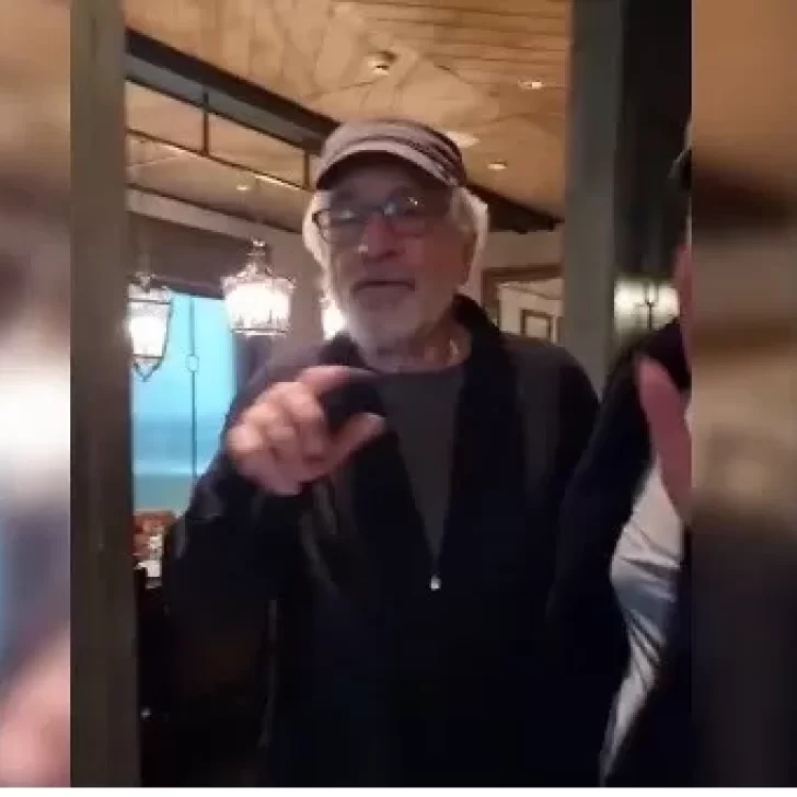 La novia de Robert de Niro le dijo “grosera” a una fan por pedirle una foto La novia de Robert de Niro le dijo “grosera” a una fan por pedirle una foto