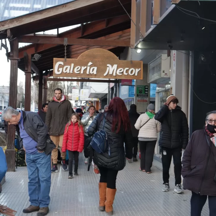 Compras por el Día del Padre en Río Gallegos: “La gente busca lo bueno, bonito y barato”