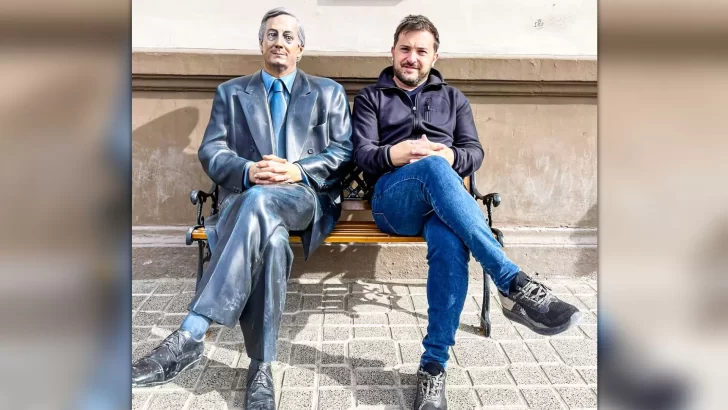 La emoción de Diego Brancatelli en el Mausoleo Néstor Kirchner: “Cuando vi el cajón, sentí algo especial en mi cuerpo y lloré”