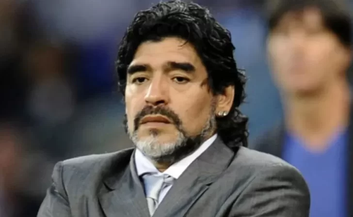 Hackearon la cuenta de Diego Maradona en Facebook: “¿Saben que fingí mi muerte?”