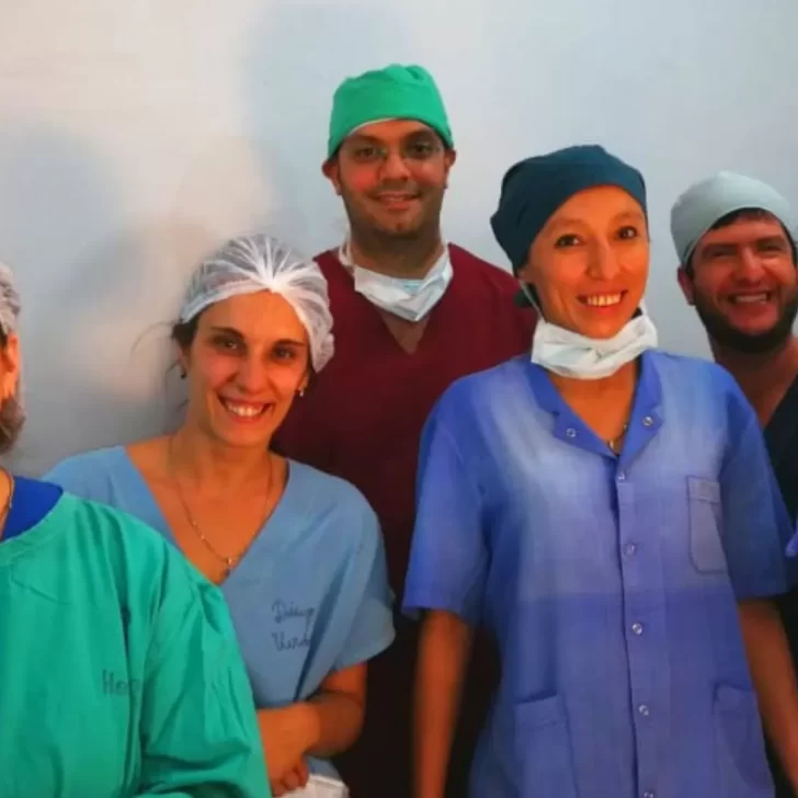 Un médico de Puerto San Julián realizó una revolucionaria cirugía “sin huellas” en un hospital de la Patagonia Un médico de Puerto San Julián realizó una revolucionaria cirugía “sin huellas” en un hospital de la Patagonia