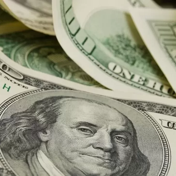 Tras las PASO, el Banco Central fijó el dólar a $350 hasta octubre
