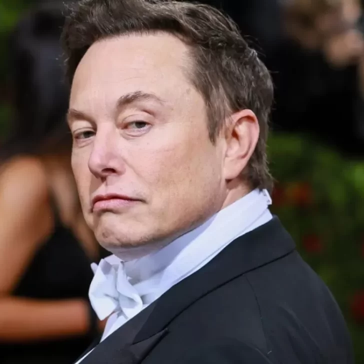 Demandan a una empresa de Elon Musk por discriminación laboral contra refugiados