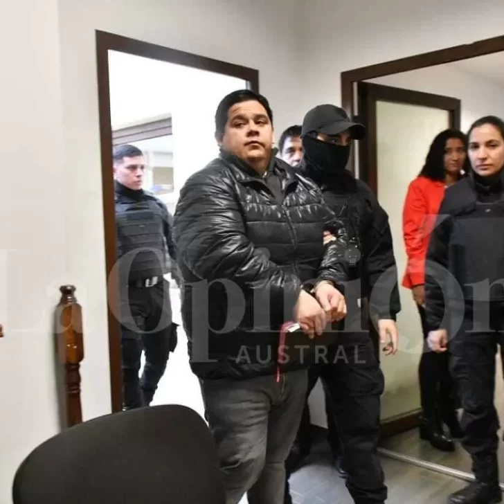 El Tribunal Superior de Justicia de Santa Cruz ratificó que Emilio Maldonado seguirá detenido en la cárcel El Tribunal Superior de Justicia de Santa Cruz ratificó que Emilio Maldonado seguirá detenido en la cárcel