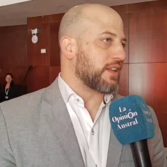 Desde Tierra del Fuego recuerdan que en “2023, Milei recortó los recursos para la construcción de la base naval”
