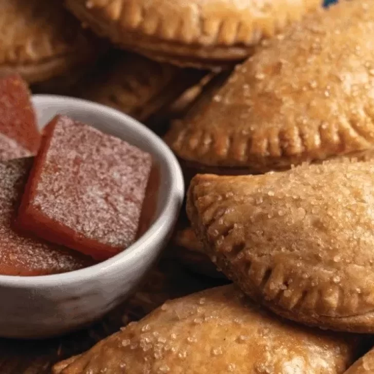 Empanada rellena de membrillo, una receta ideal para el mate