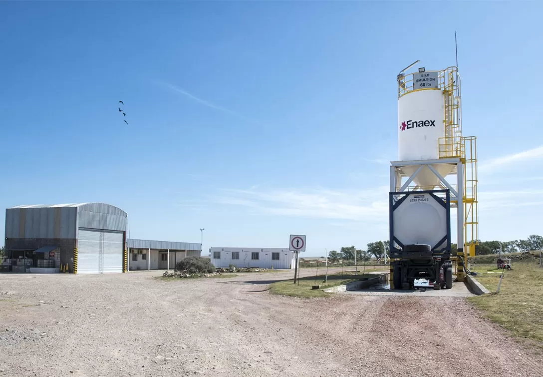 La fábrica que explotó en Olavarría presta servicio en varios yacimientos mineros de Santa Cruz La fábrica que explotó en Olavarría presta servicio en varios yacimientos mineros de Santa Cruz