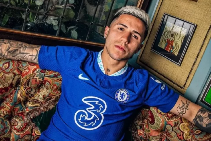 Video. La presentación de Enzo Fernández en el Chelsea a pura cumbia al ritmo de La T y La M