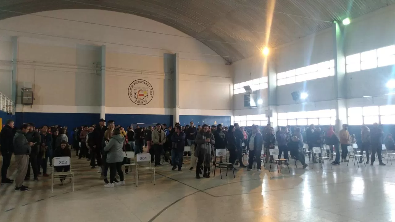 Elecciones en Santa Cruz: votó menos del 50% del padrón a dos horas del cierre de los comicios