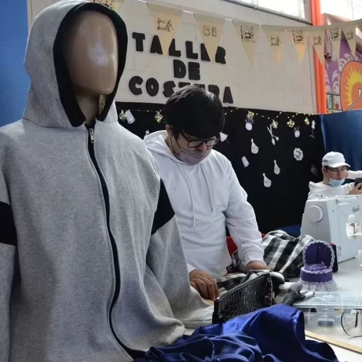 La Escuela Laboral Domingo Savio abrió sus puertas para que los vecinos conozcan sus talleres