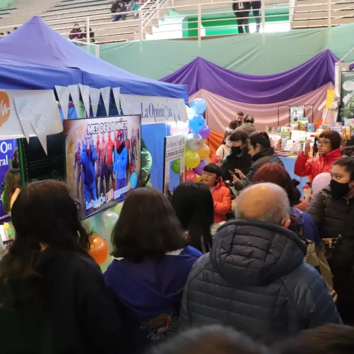 Visitá el increíble stand de La Opinión Austral en la Feria del Libro Infantil de Río Gallegos: juegos, sorpresas y regalos