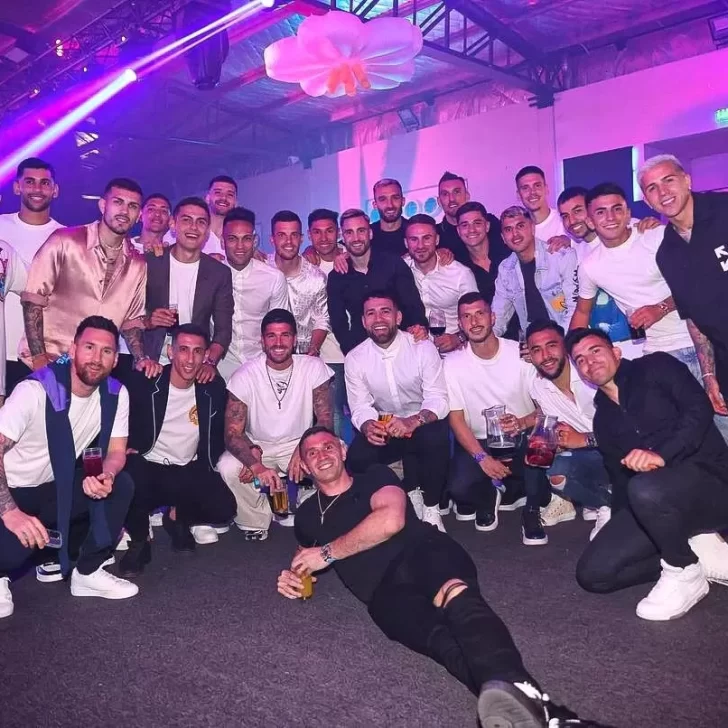 Fotos y videos. Así fue la fiesta privada de “La Scaloneta” en el predio de Ezeiza Fotos y videos. Así fue la fiesta privada de “La Scaloneta” en el predio de Ezeiza