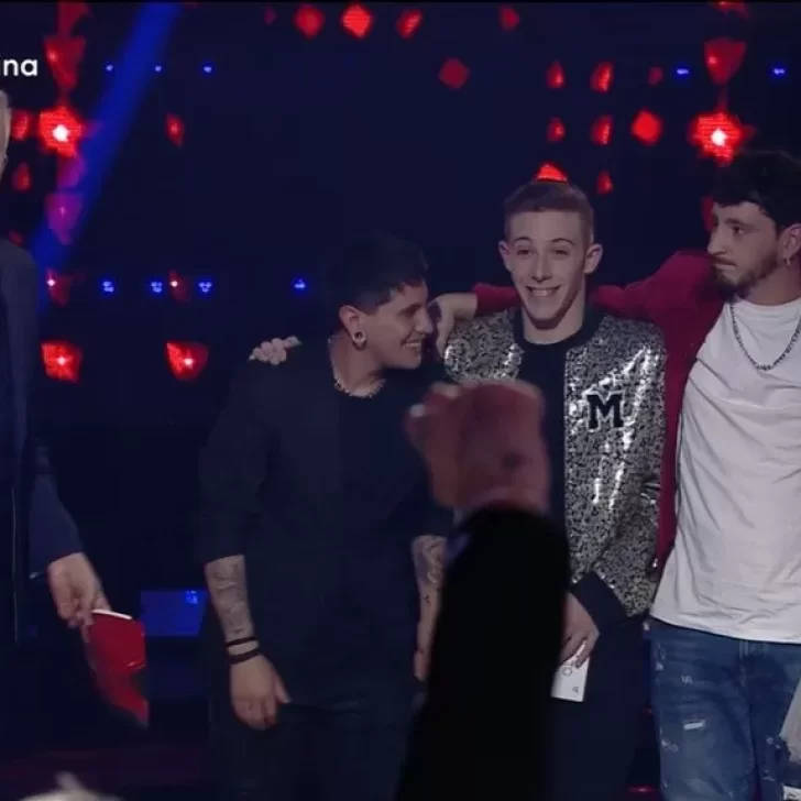 Video. La Voz Argentina marcó récord de audiencia con 2.800.000 votos: todas las presentaciones Video. La Voz Argentina marcó récord de audiencia con 2.800.000 votos: todas las presentaciones