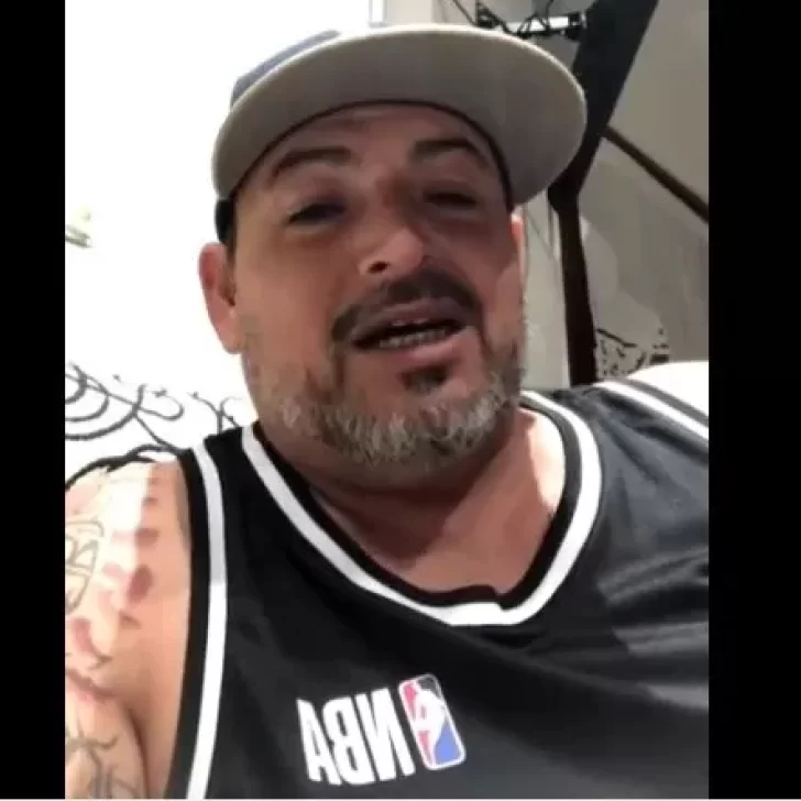 “El Chileno” Flores volvió a “defenderse” tras su polémico show: “Tengo amigos homosexuales y amigas lesbianas” “El Chileno” Flores volvió a “defenderse” tras su polémico show: “Tengo amigos homosexuales y amigas lesbianas”