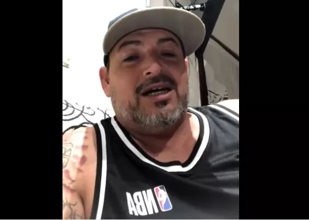 “El Chileno” Flores volvió a “defenderse” tras su polémico show: “Tengo amigos homosexuales y amigas lesbianas”